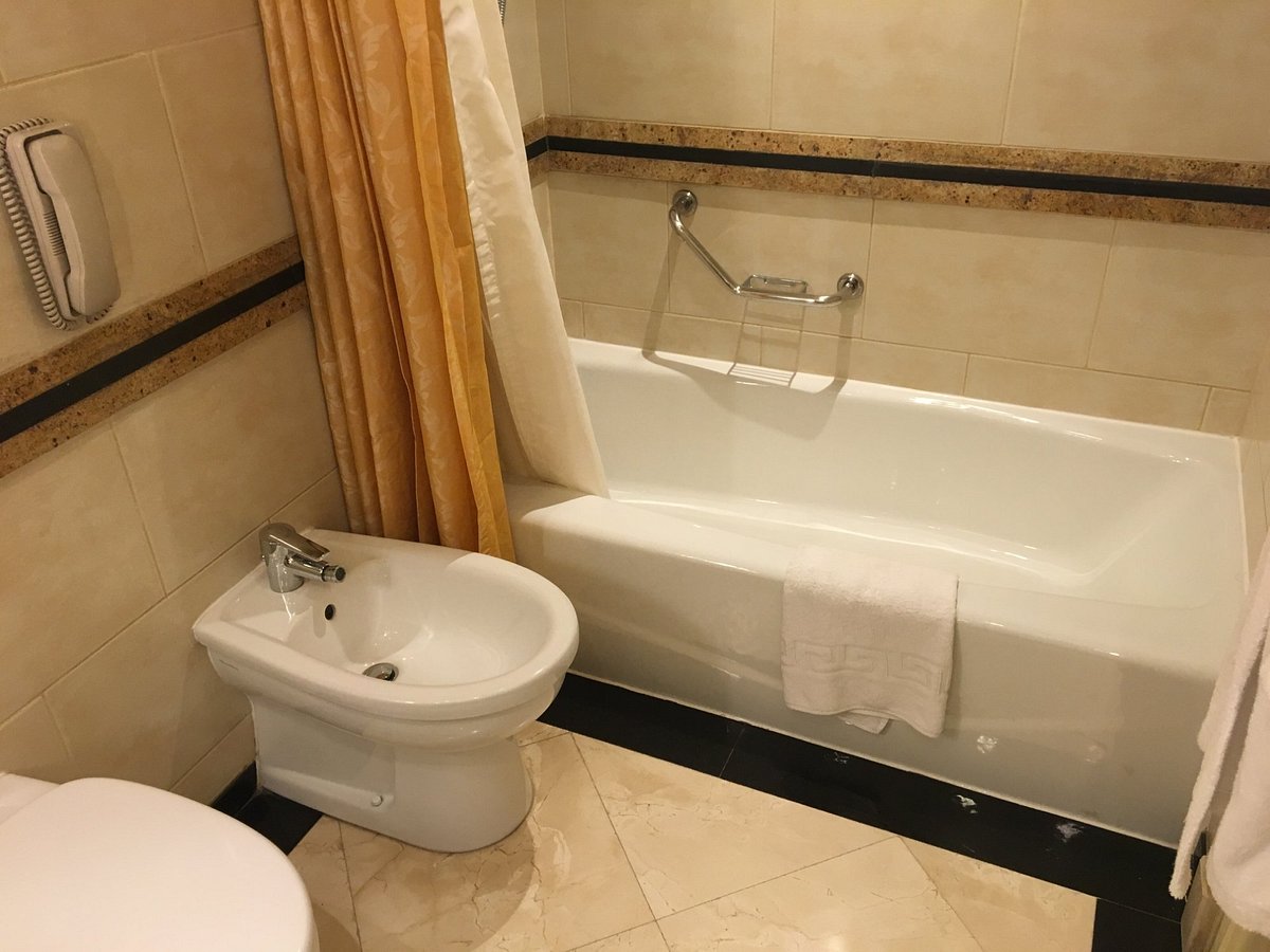 فندق ماريوت القاهرة وكازينو عمر الخيام