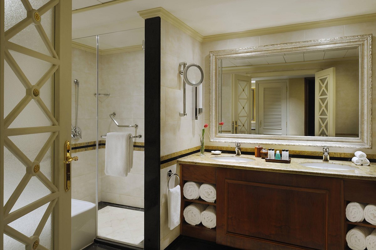 فندق ماريوت القاهرة وكازينو عمر الخيام