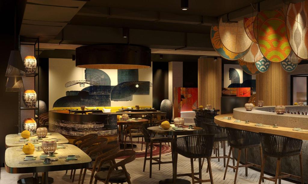 حياة ريجنسي كايرو ويست