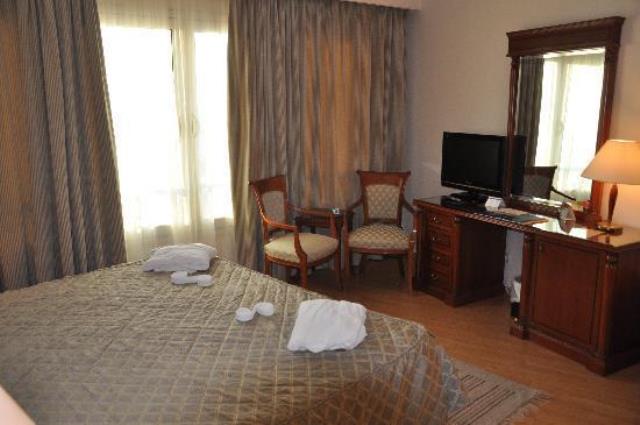 ميديترينيان ازور