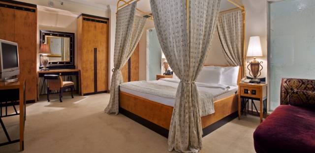 هيلتون جرين بلازا