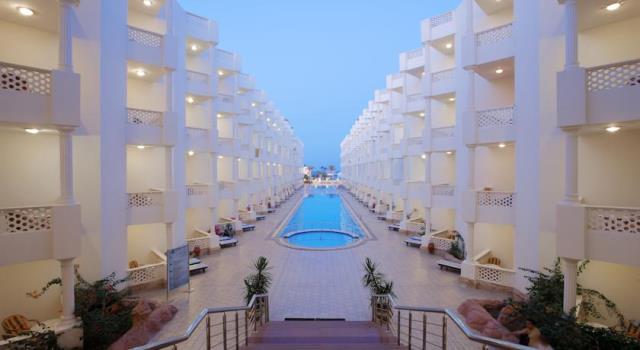 جولدن اميرالد ريزورت