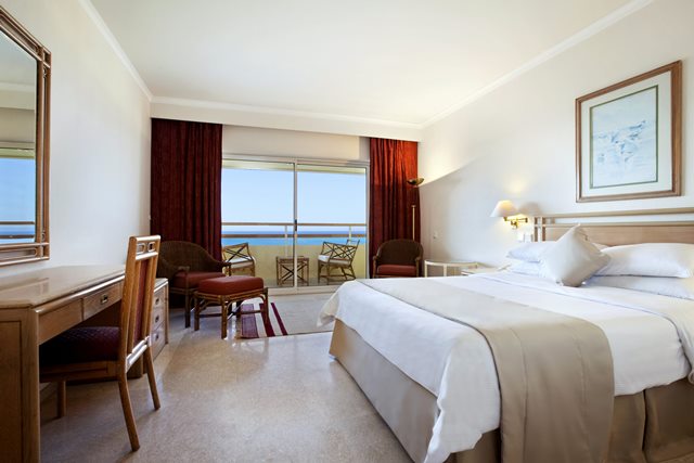 فندق ھیلتون بلازا