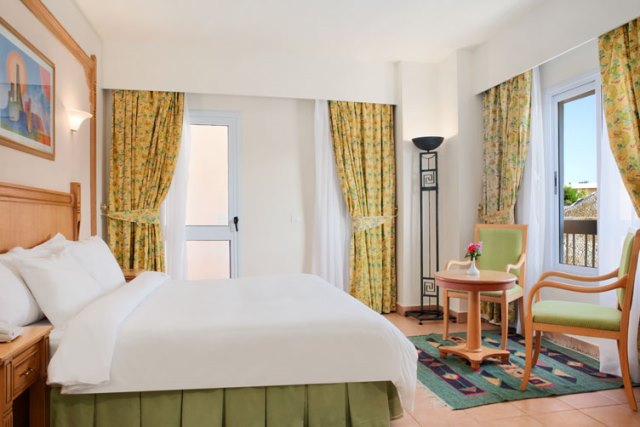 ھیلتون لونج بيتش