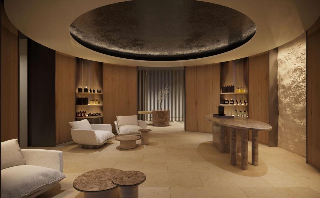 حياة ريجنسي كايرو ويست