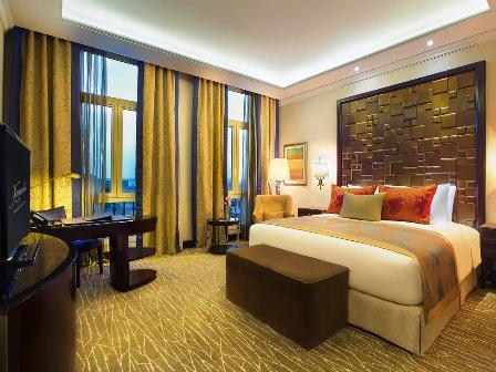 فندق رويال مكسيم كمبنسكي 5 نجوم