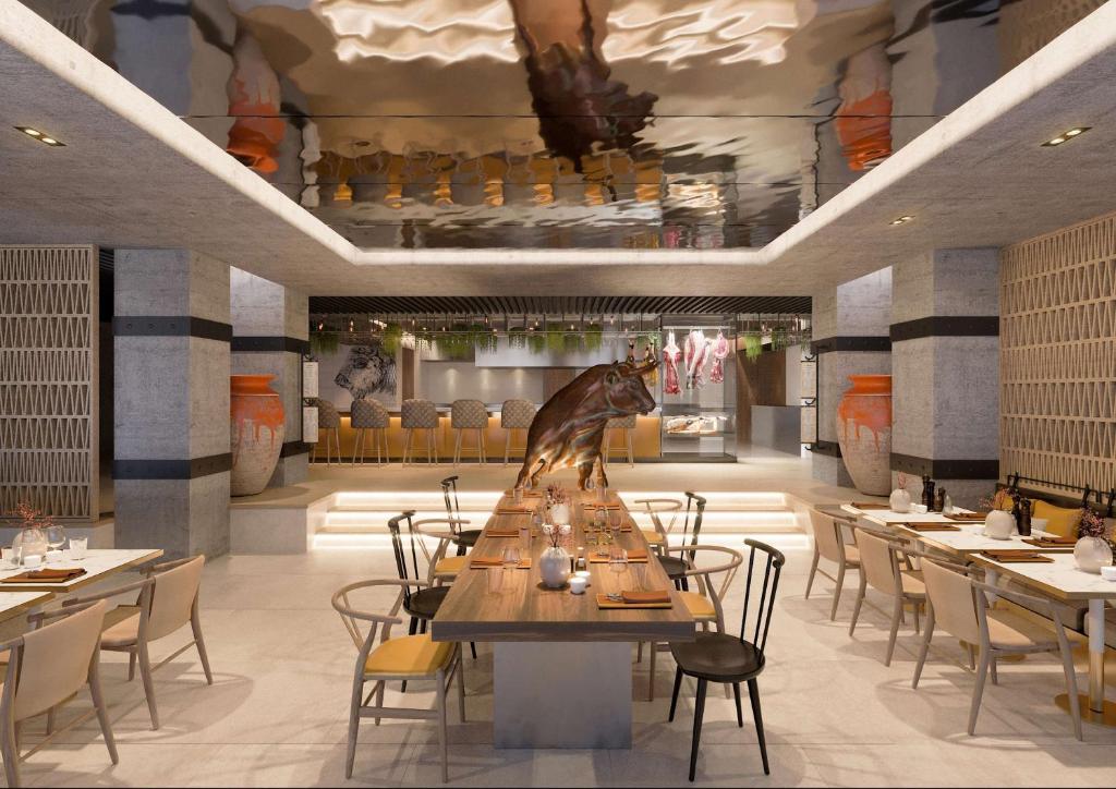 حياة ريجنسي كايرو ويست